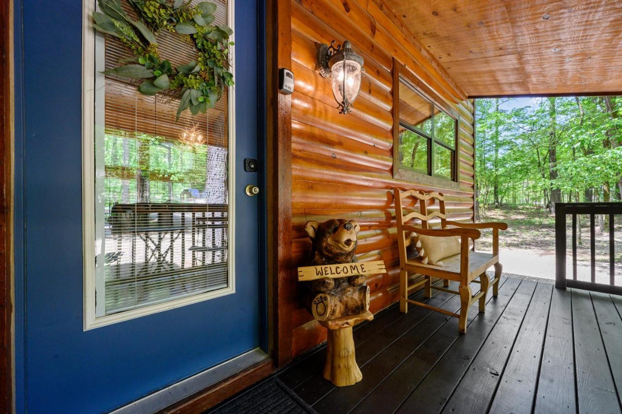 Hickory Bear Cabin: Pines, Hot Tub & Family Fun Holiday home *